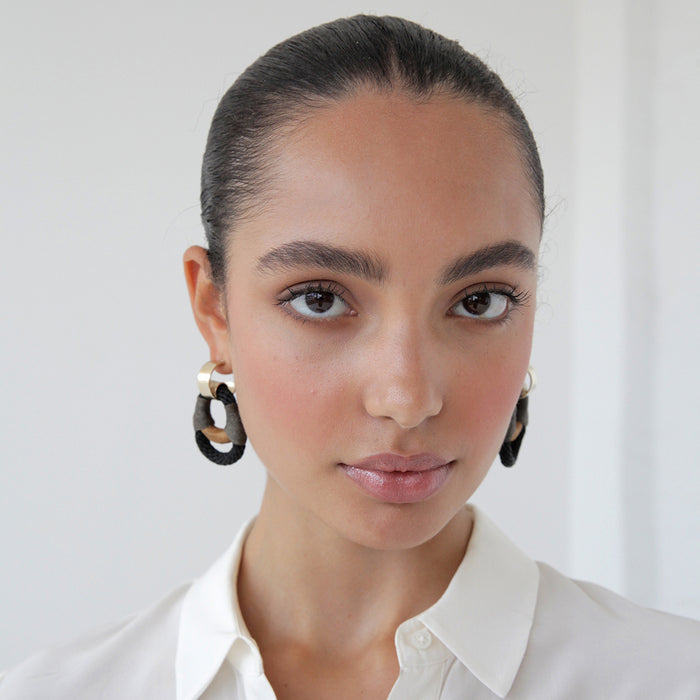 Pichulik Vessel Earrings Black Camel